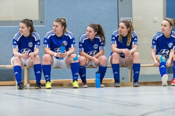 Bild 60 - F Loewinnen Hallen Cup